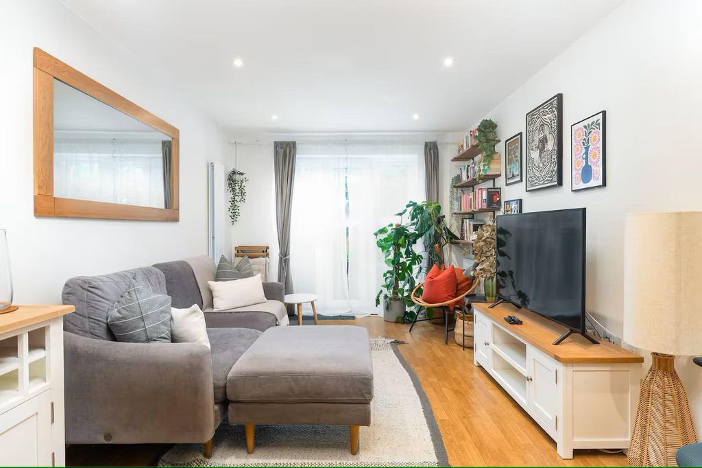 Property photo 3 of 11 19Fc25B8-B7dc-4Eb4-806c-B909B4663527.Jpeg