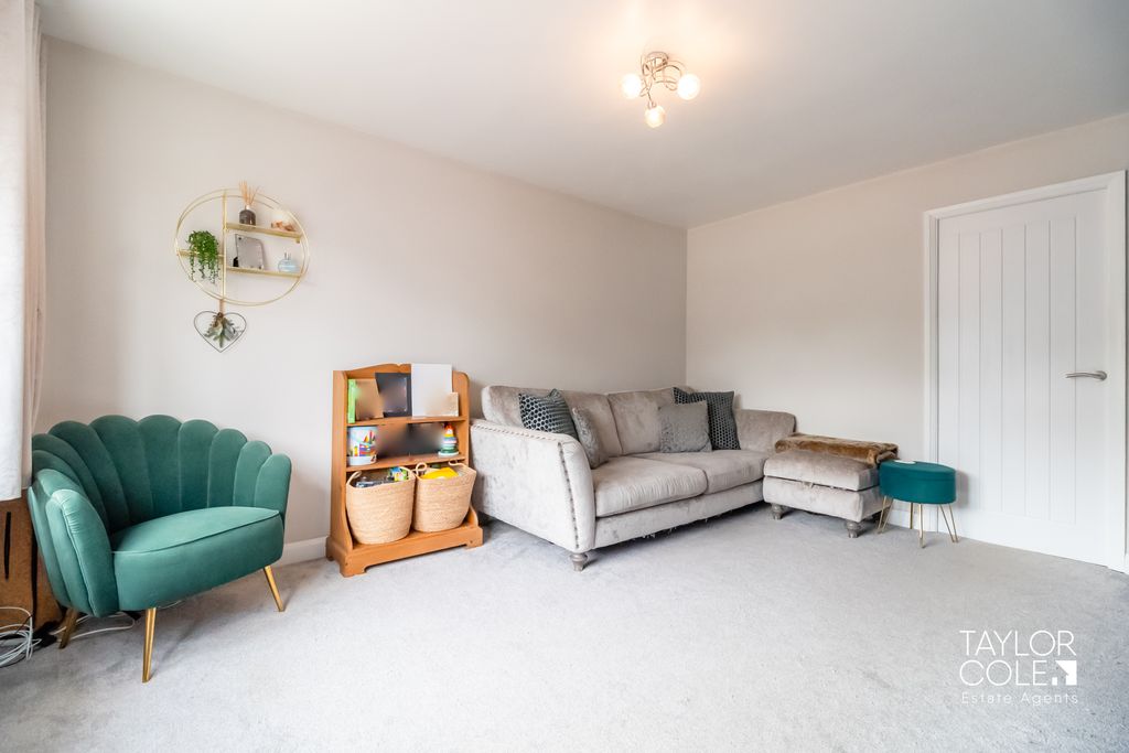 Property photo 2 of 18