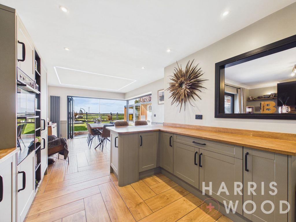 Property photo 2 of 45 5087722