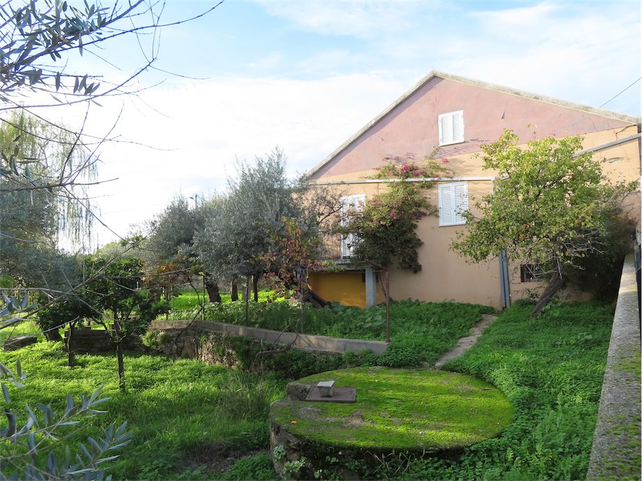 Property photo 1 of 42