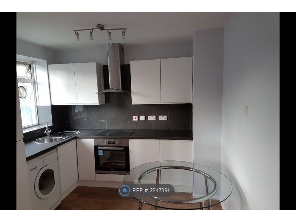 Property photo 1 of 7 Kitchen Diner - Cooking/Eating Area