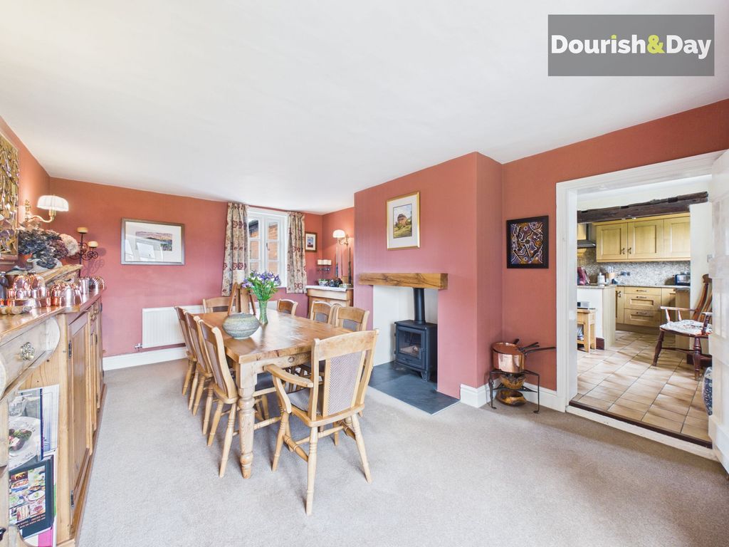 Property photo 3 of 32