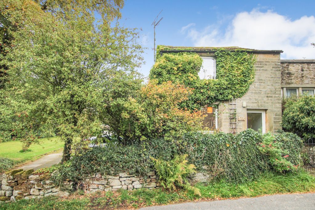 Property photo 1 of 16 External