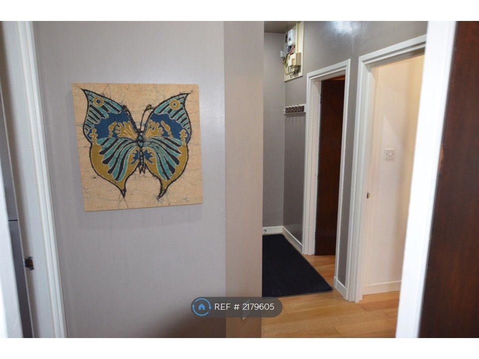 Property photo 2 of 17 Hall