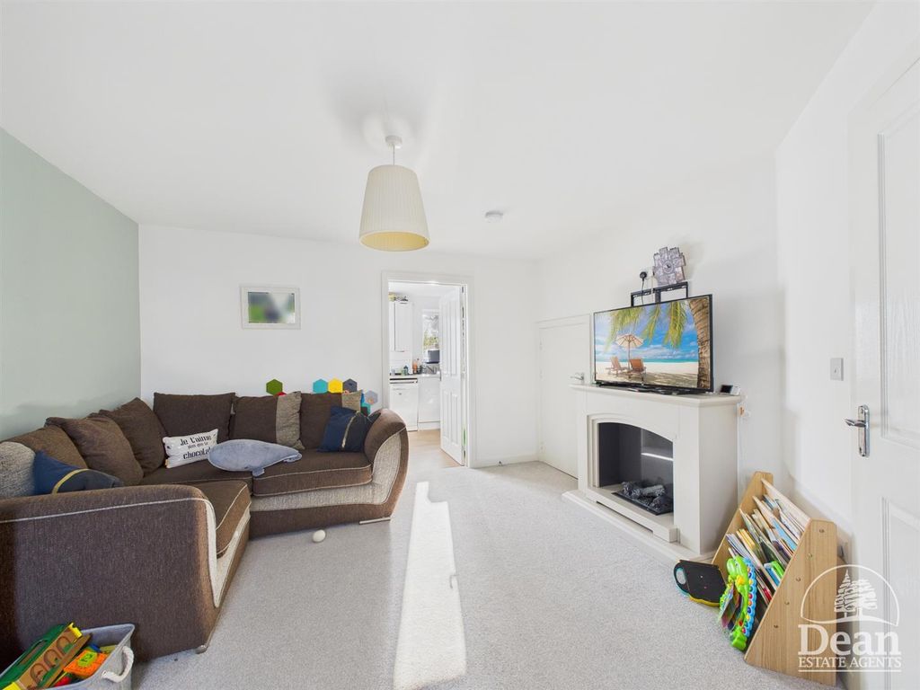 Property photo 2 of 14