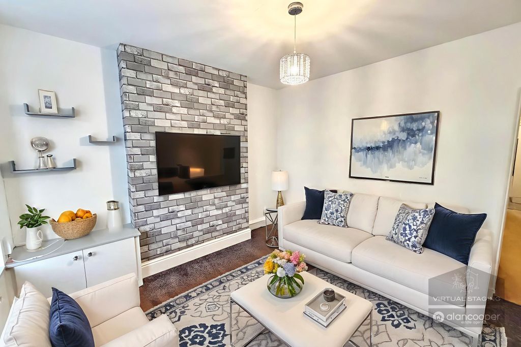 Property photo 2 of 17 4899814