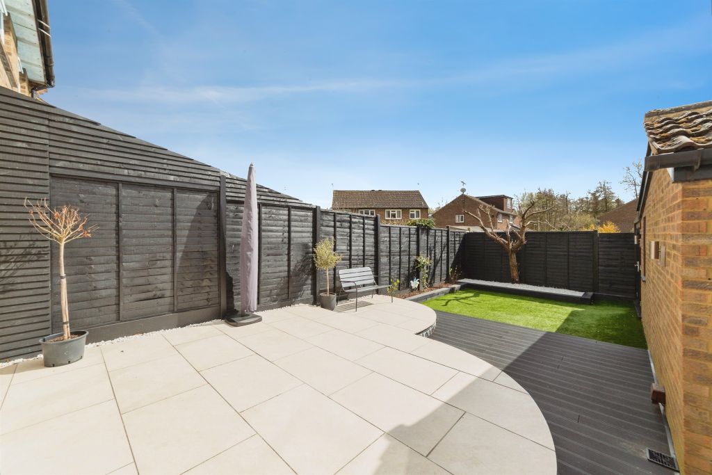 Property photo 2 of 21