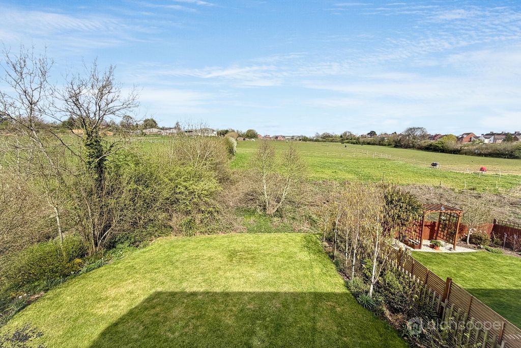 Property photo 2 of 34 5049814