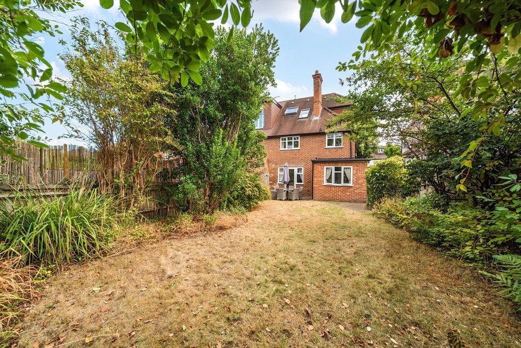 Property photo 2 of 15 Picture No. 16