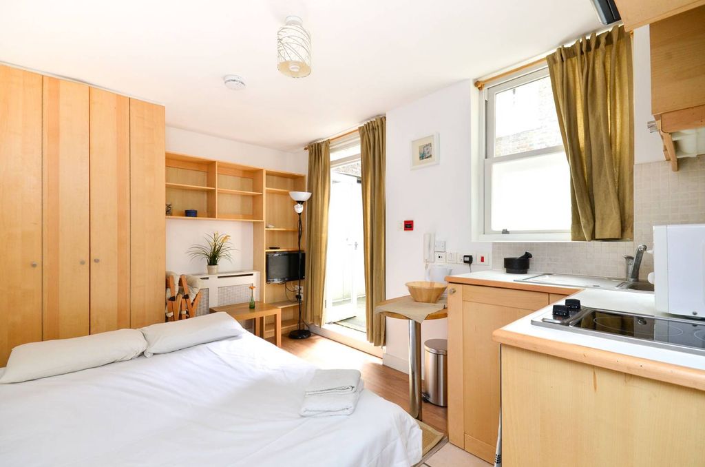 Property photo 2 of 3