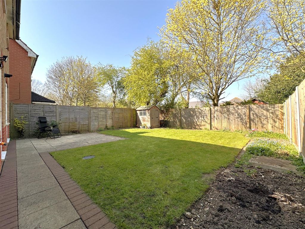 Property photo 3 of 19 Private Rear Garden 045