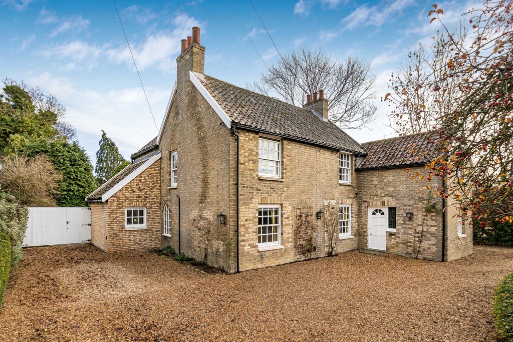 Property photo 1 of 33 1766055