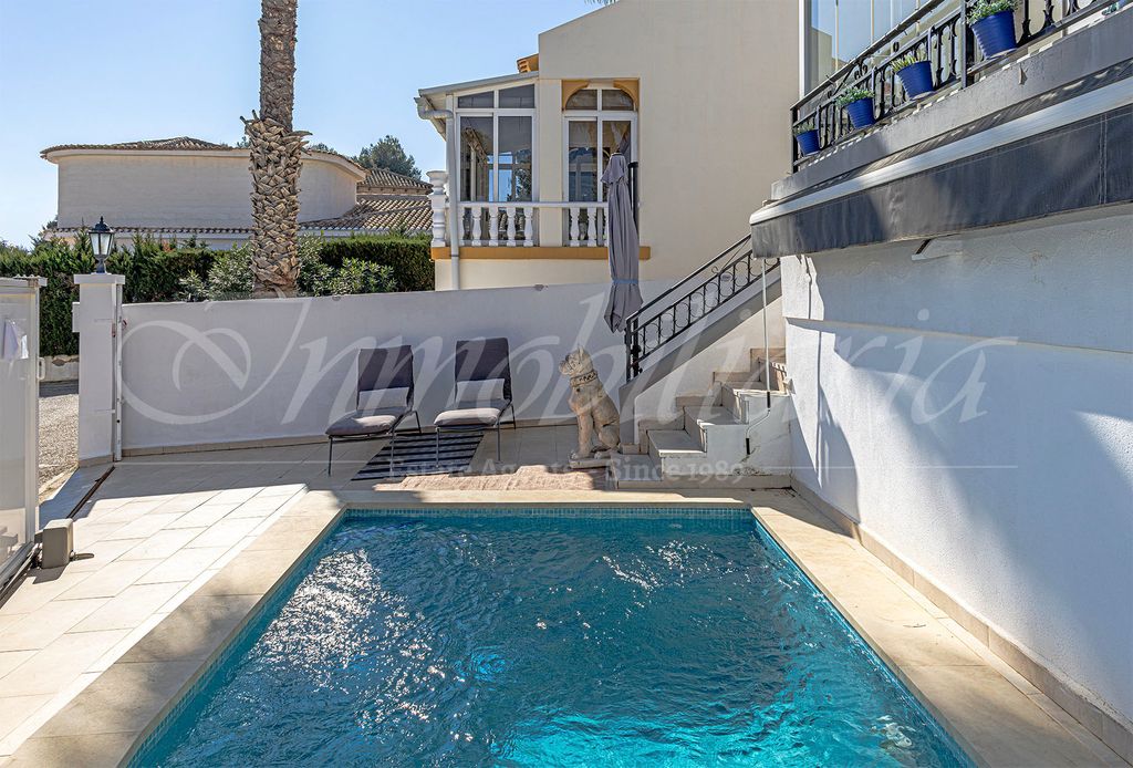 Property photo 2 of 36