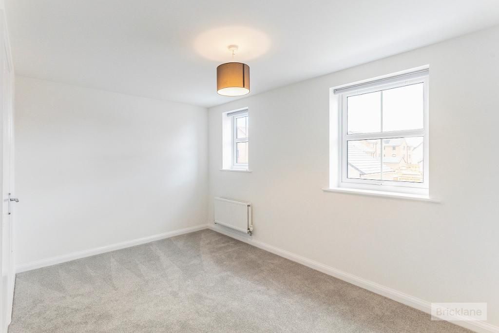 Property photo 3 of 12 Bedroom