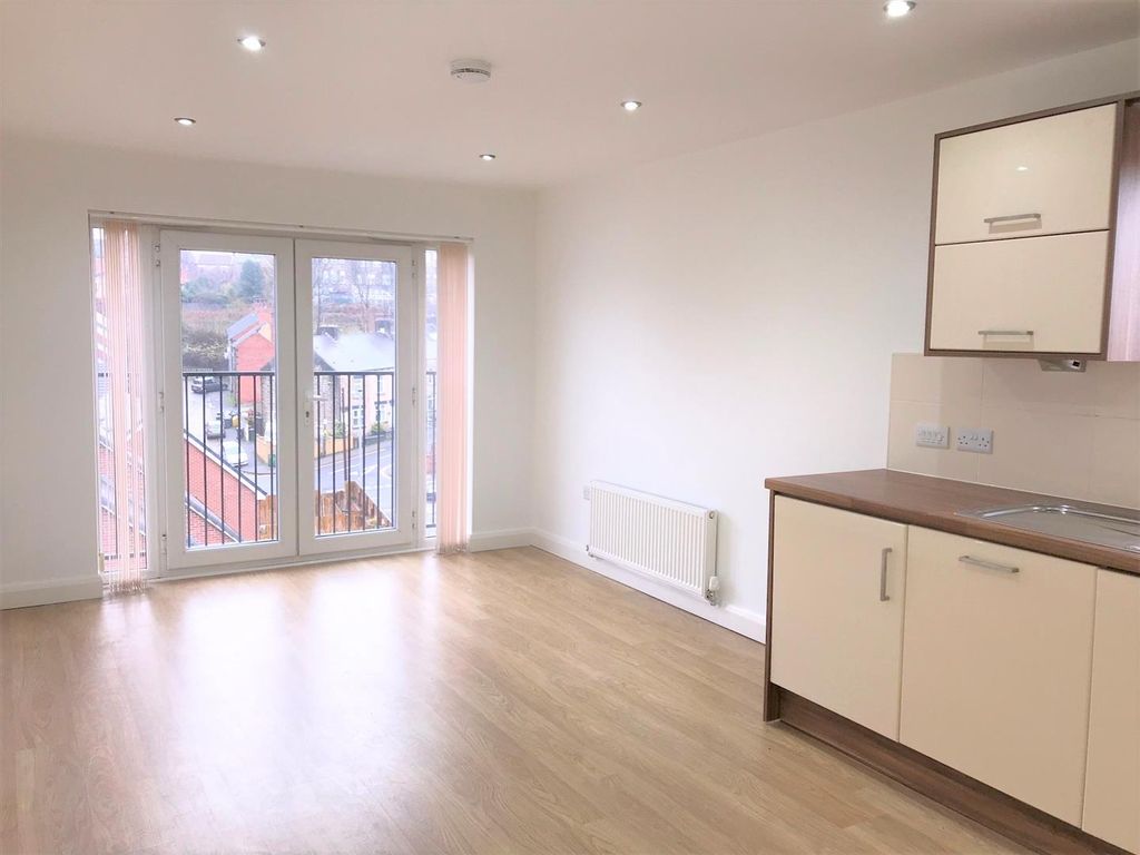 Property photo 2 of 7 Lounge