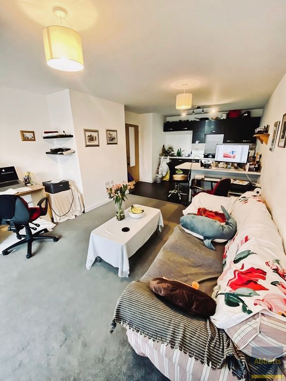 Property photo 2 of 6