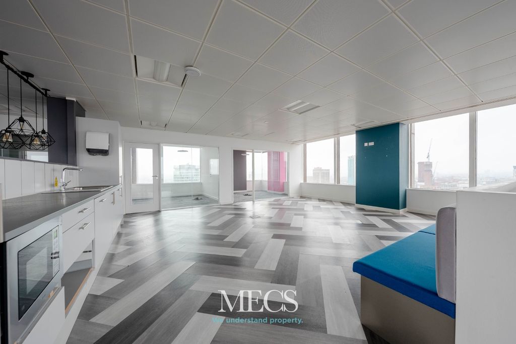 Property photo 3 of 7 4940263