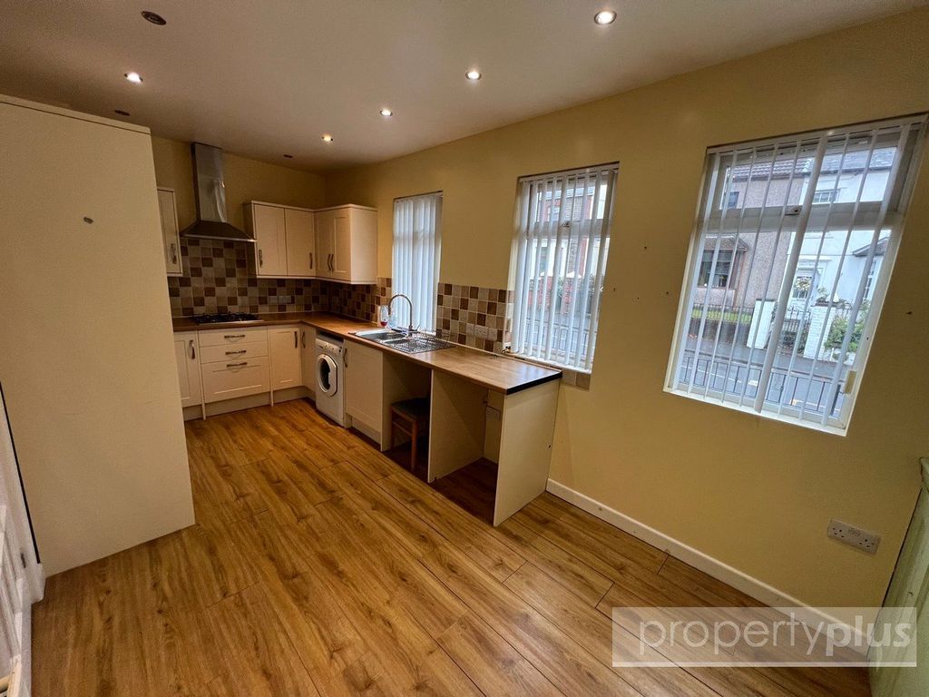 Property photo 2 of 17 Picture No. 05