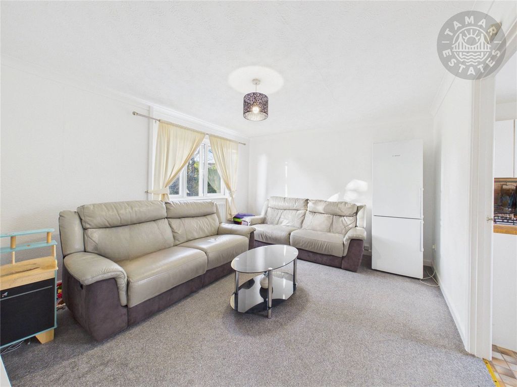 Property photo 2 of 7 Lounge/Dining Room