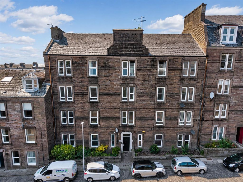 Property photo 1 of 18 23A Step Row Dundee-1.Jpg