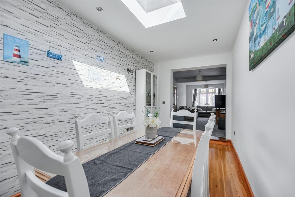 Property photo 2 of 27 Dining Room_2.Jpeg