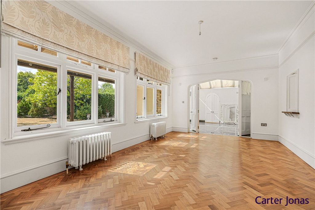 Property photo 3 of 40 Picture No. 08