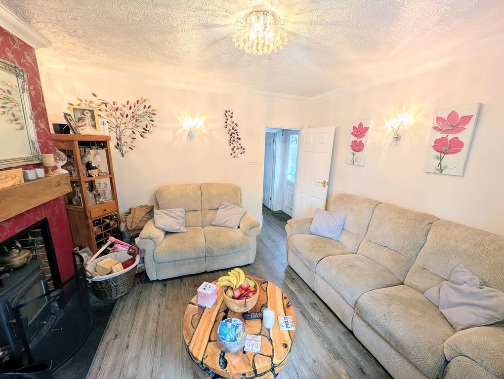 Property photo 3 of 26