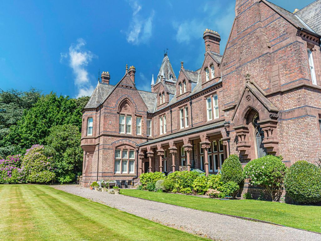 Property photo 1 of 32