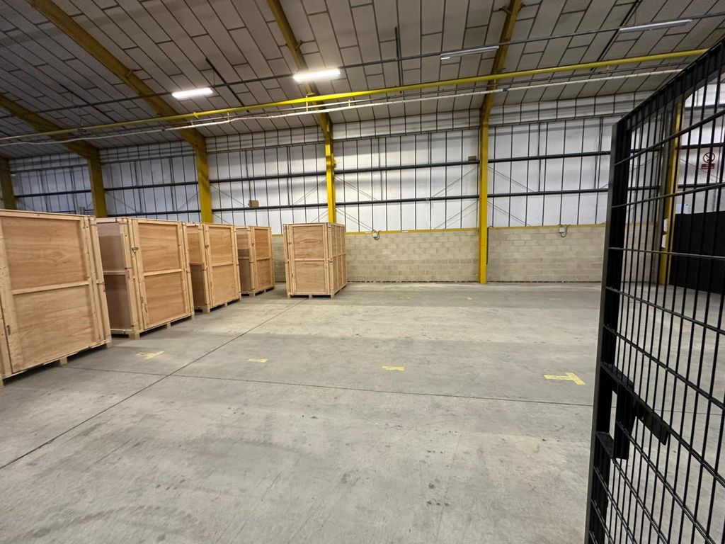 Property photo 3 of 9 Unit 302