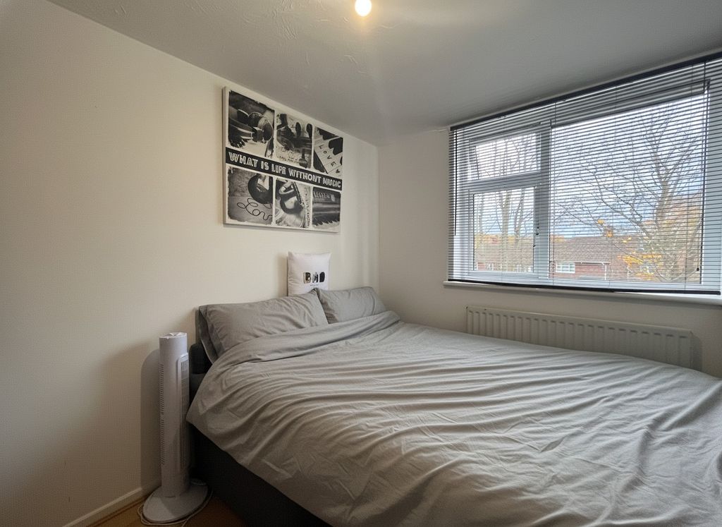 Property photo 3 of 5 4677424