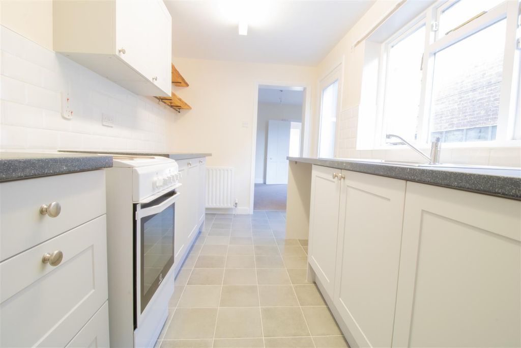 Property photo 2 of 24