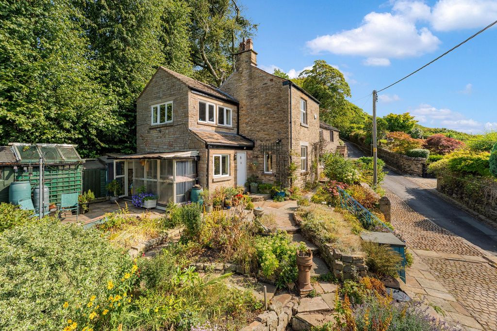 Property photo 1 of 65