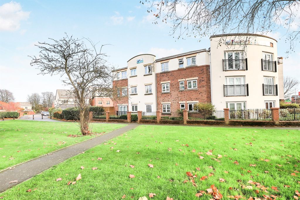 Property photo 1 of 12