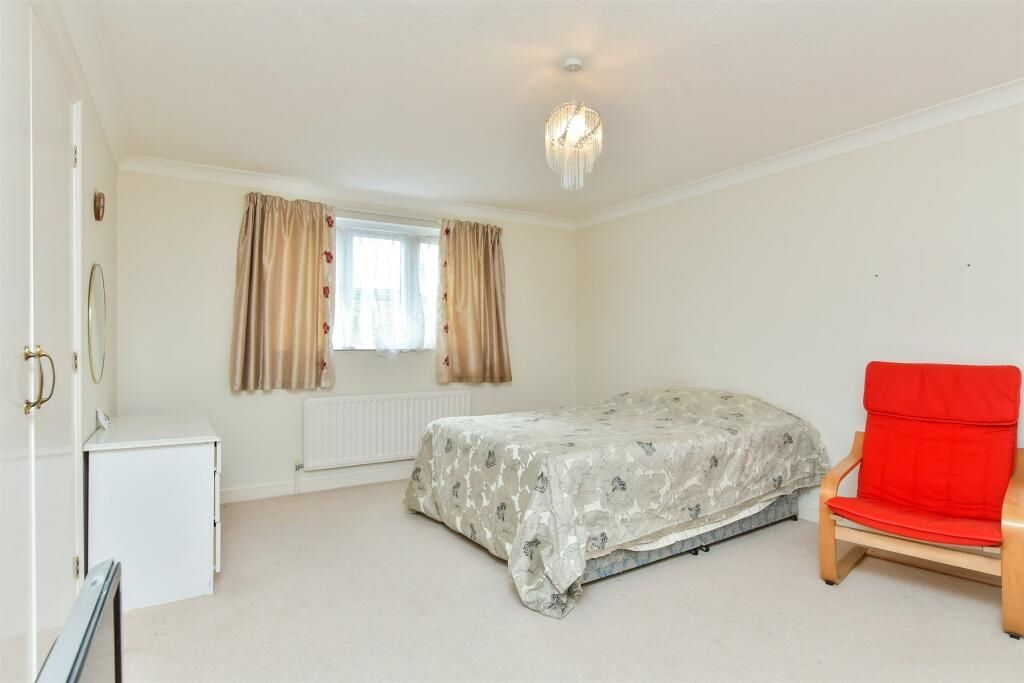 Property photo 3 of 12 4A354E012d4Fdc098...