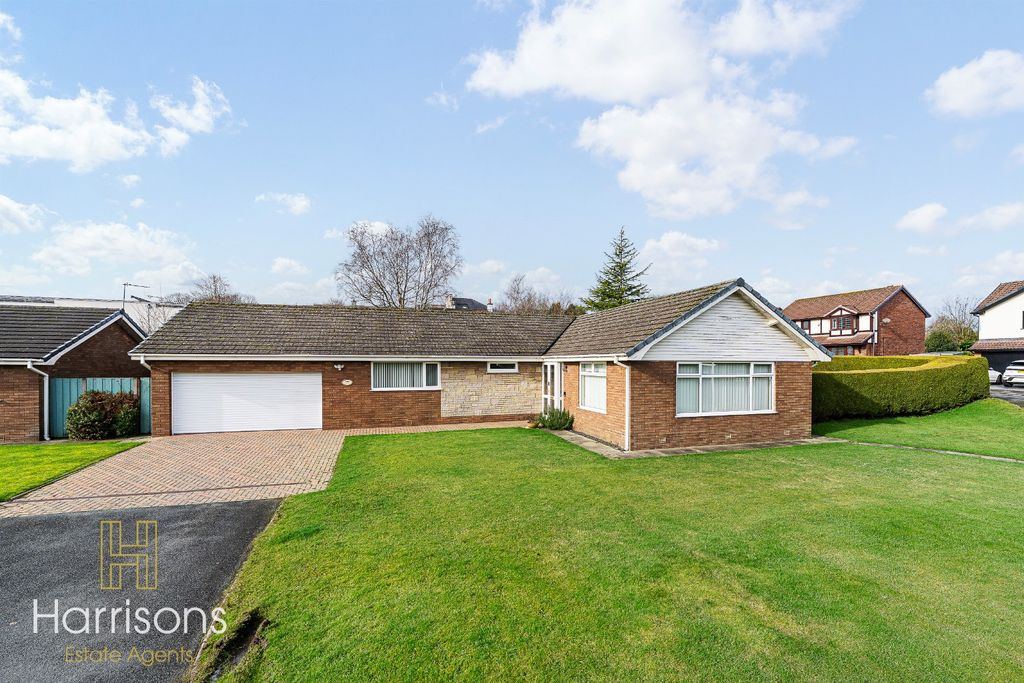 Property photo 1 of 39 4883390