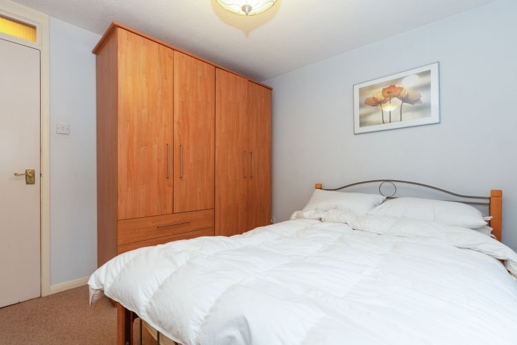 Property photo 3 of 9 242509