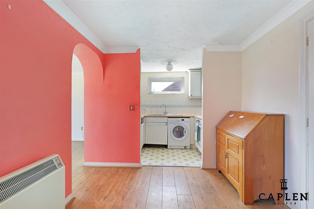 Property photo 3 of 14 Img_0118.Jpg