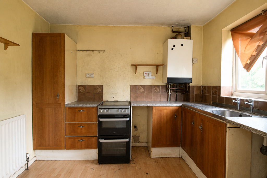 Property photo 2 of 8 Kitchen