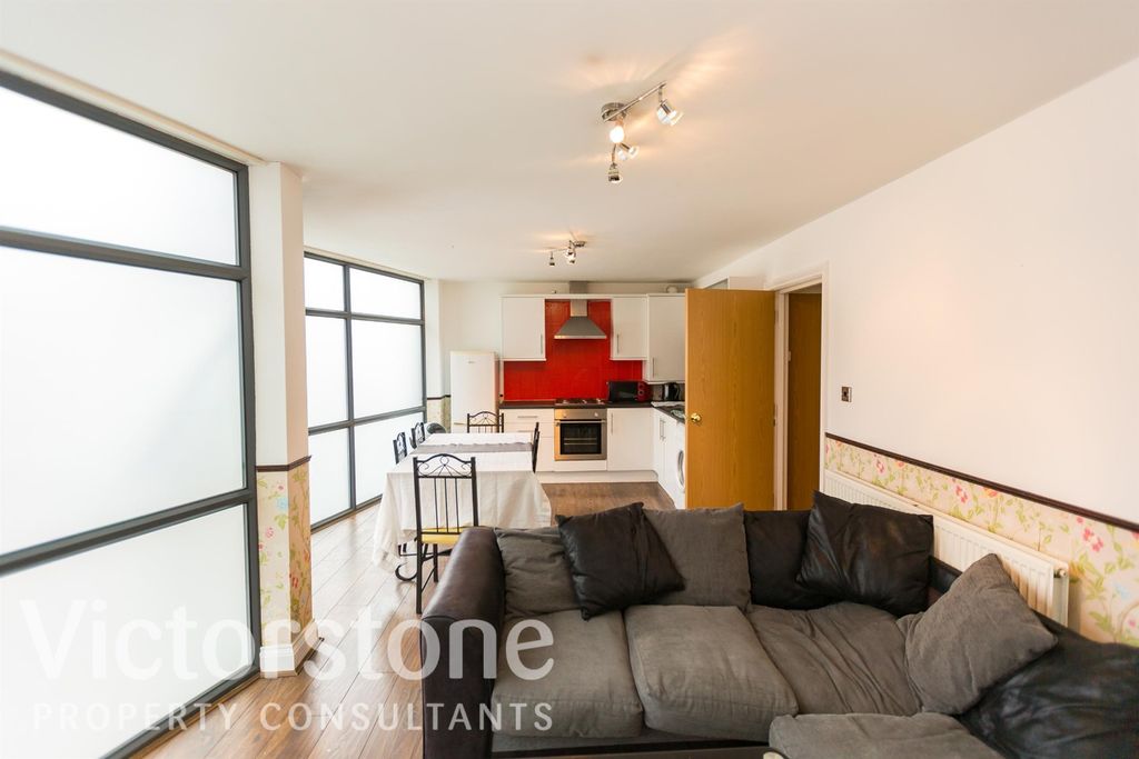 Property photo 1 of 8 1340262
