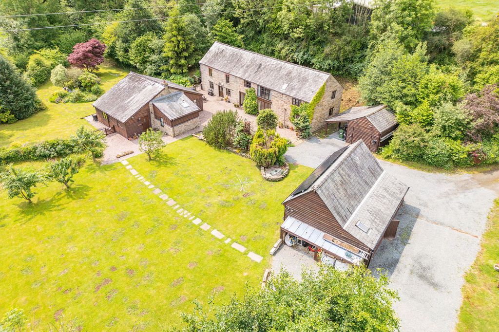 Property photo 2 of 68
