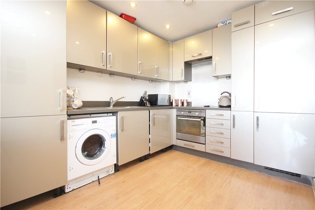 Property photo 3 of 10 Reception/Kitchen