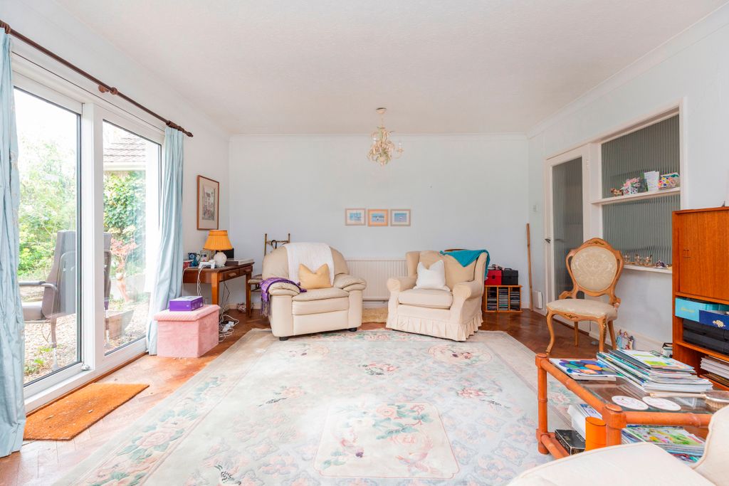 Property photo 2 of 12