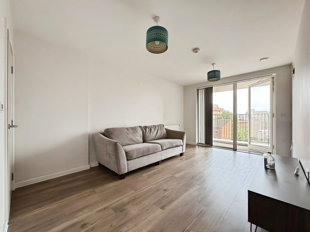 Property photo 2 of 13 02