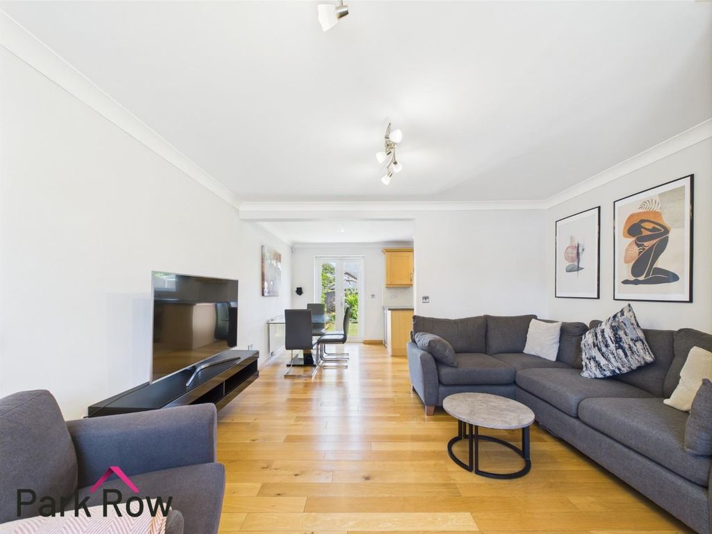 Property photo 3 of 23