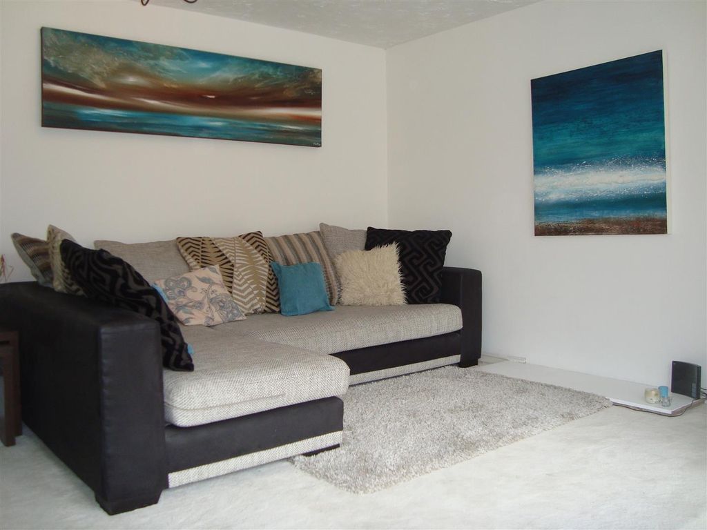 Property photo 1 of 14 Lounge (1)