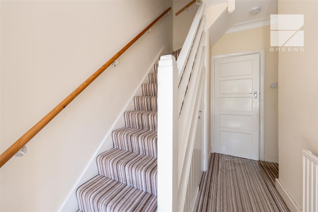 Property photo 3 of 25 32 Hollywood Road_0002.Jpg