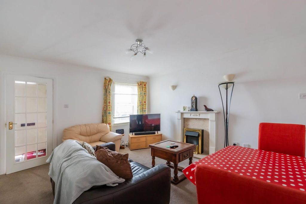 Property photo 3 of 10 69 (5 Of 10).Jpg