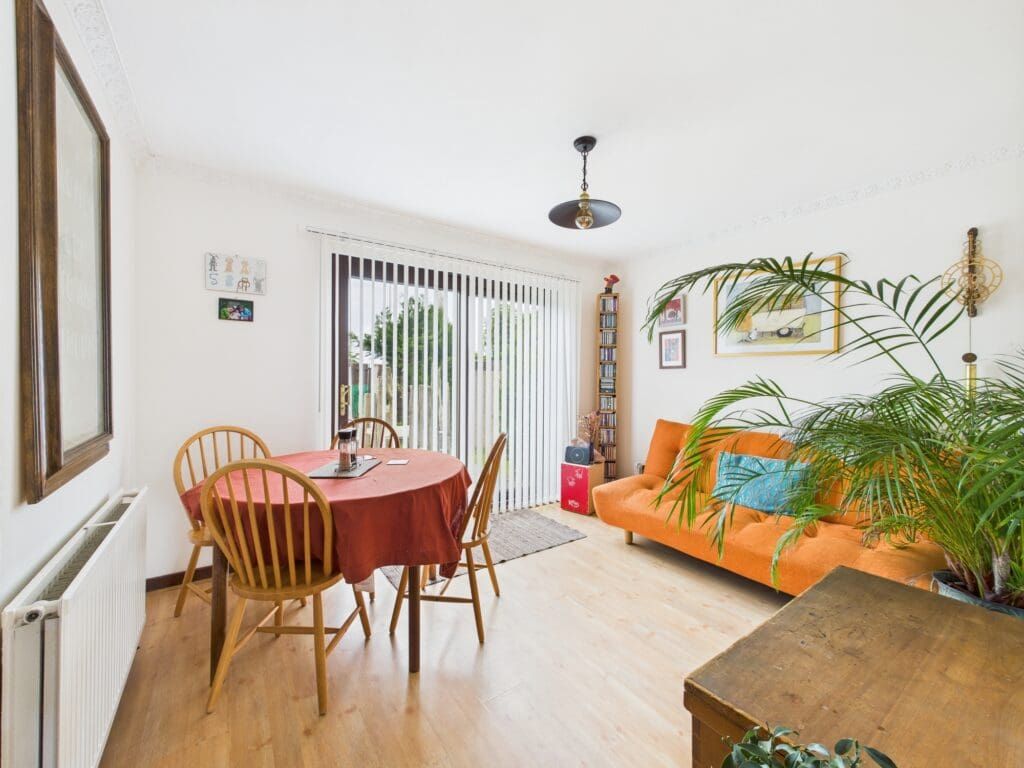 Property photo 2 of 26