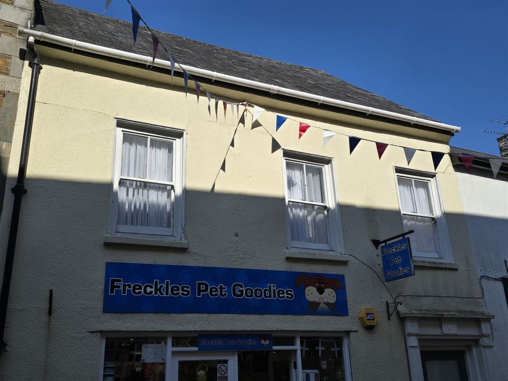 Additional image 8 of 1 bed flat for saleWestgate Street, Launceston PL15