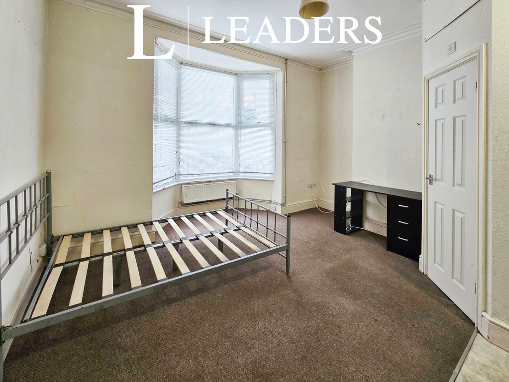 Property photo 1 of 5 Studio
